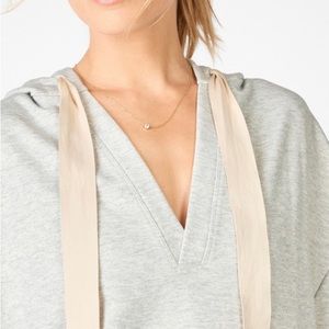 Fabletics ‘Ariana’ Light Grey Hoodie V-neck XS
